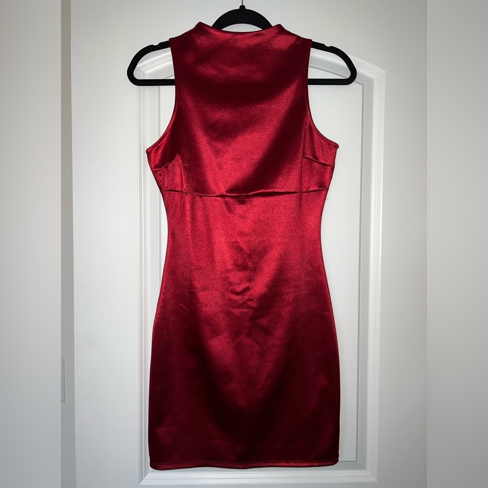 Windsor NWT High Neck Red Mini Sleeveless Dress, Satin fabric, BRAND NEW!